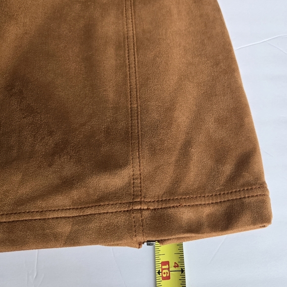 Tinseltown Tan Suede Mini Skirt.Size S - Picture 5 of 11